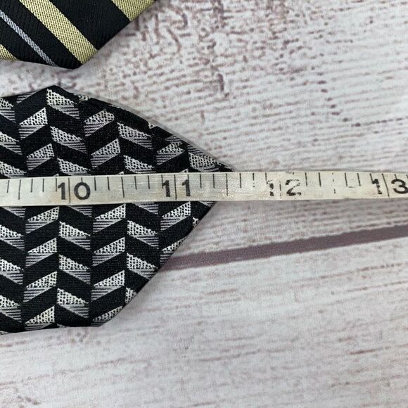 JCPenny and George bundle of 4 clip on little boys neckties - Picture 7 of 8